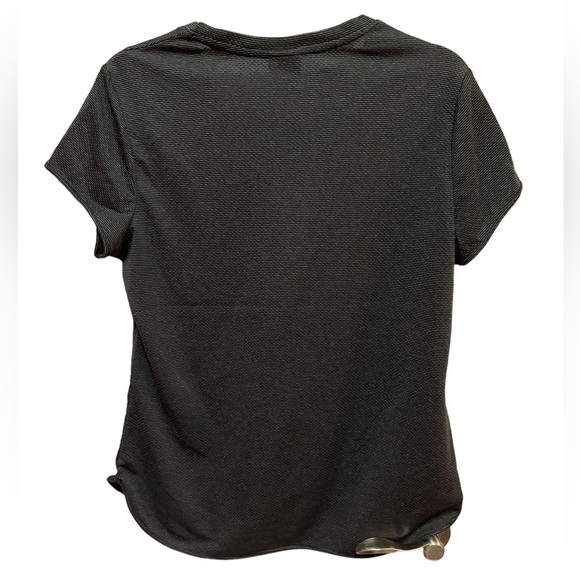 Avia - athletic top - size Large - like new - Picture 2 of 3